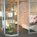 Curved glass wall - NxtWall showroom #0541