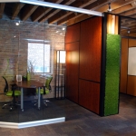 NxtWall showroom View series curved center mounted glass office #0256