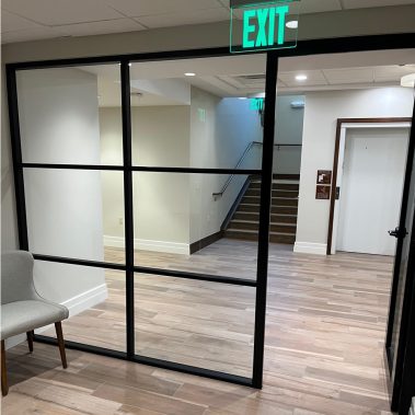 Glass wall with black aluminum finish Flex Series #1645